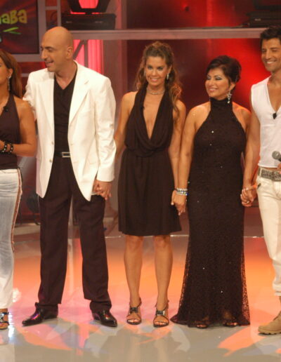 Nükhet Duru, Serhat Hacıpaşalıoğlu, Katerina Mousatsos, Nilgün Belgün ve Sakis Rouvas